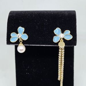 Chic Floral Blue and Gold Earrings with Pearl Drop